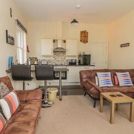 Carisbrooke Apartment สการ์โบโรห์ ภายนอก รูปภาพ